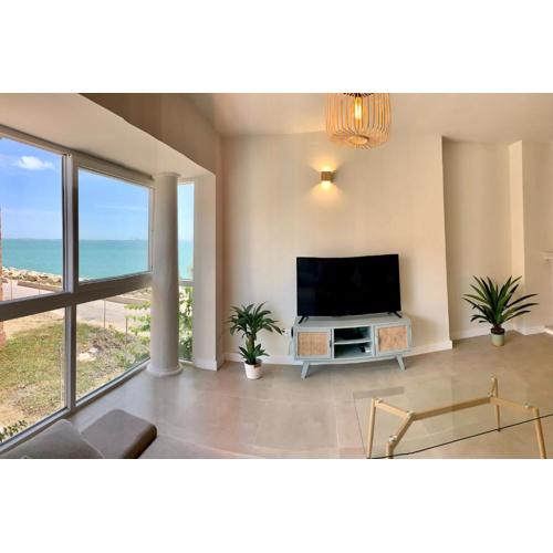 Espectacular apartamento frente al mar