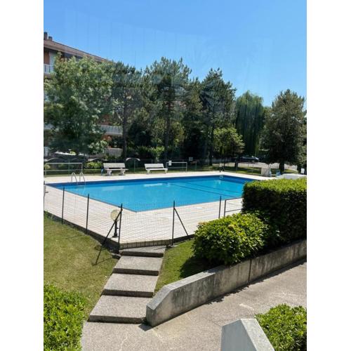 Esperia 1 Piscina e Parcheggio