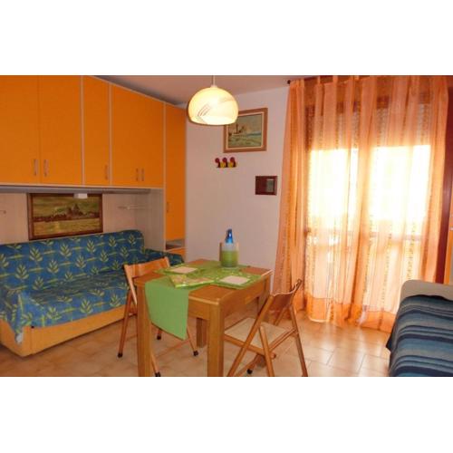 Essential studio apartment near the beach