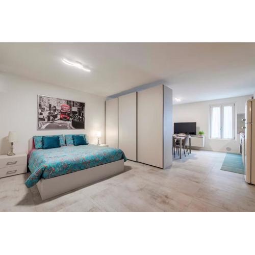 ESSENZA MODERNA - Centro & Relax
