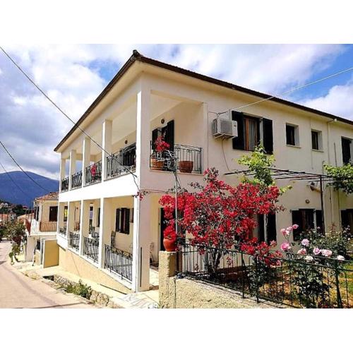 ESTIA Holiday Apartment & Studio