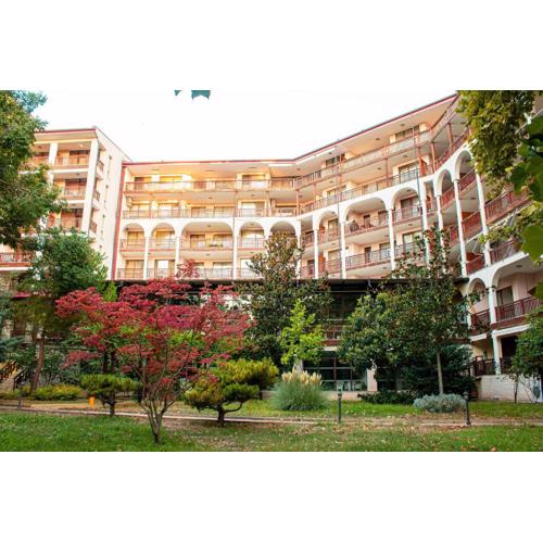 Estreya Residence Hotel and SPA