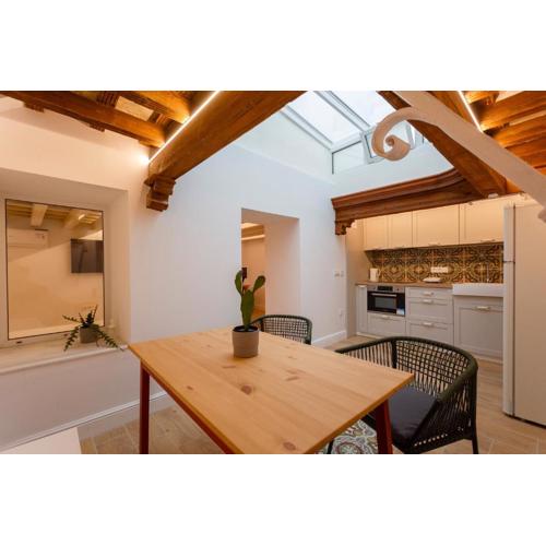 Estudio Amor BRUJO by Cadiz4Rentals