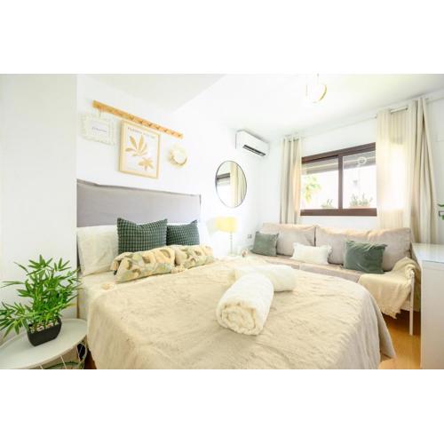Estudio con parking Teatinos Málaga living