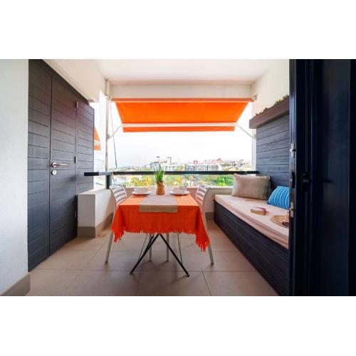 Estudio con terraza vista mar
