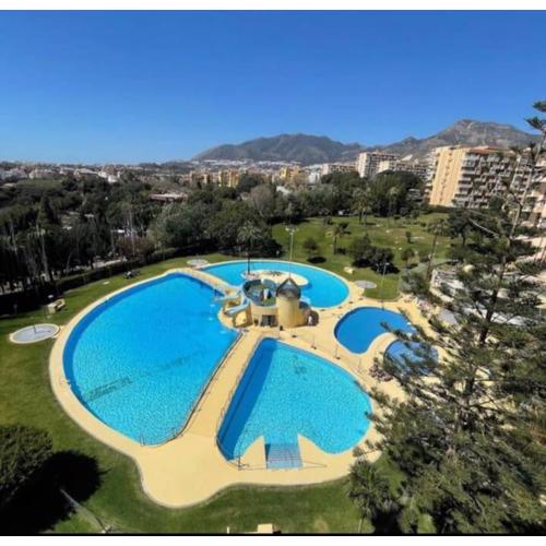 Estudio con vistas al mar, piscinas, recepción 24 hs