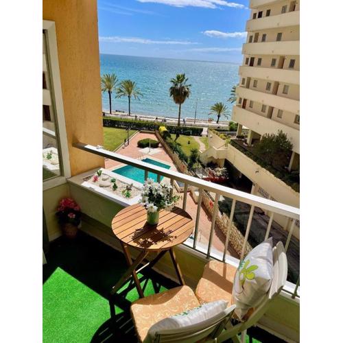 Estudio en primera línea de mar de Marbella