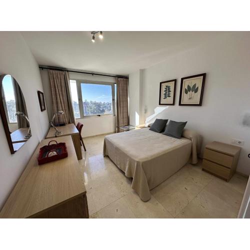 Estupendo apartamento junto a Plaza de España