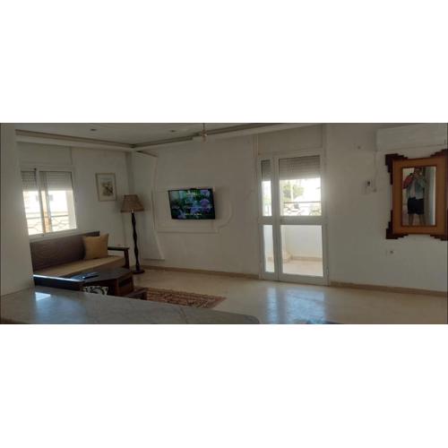 Etage de villa a monastir skanis palmier 5 min a pied près de la plage