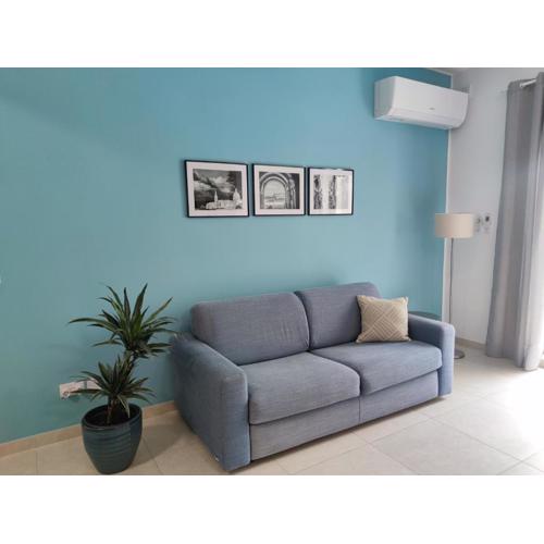 Étoile Court Apt - homey, spacious & private patio