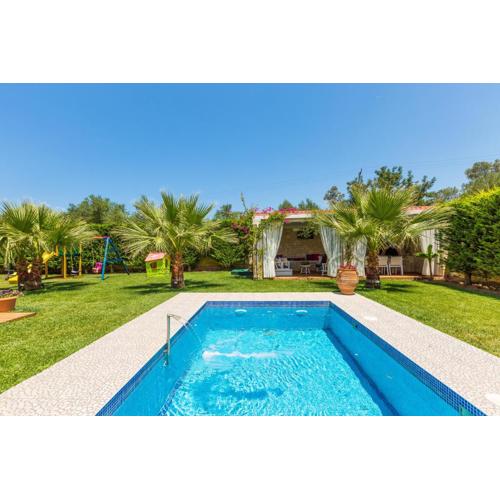Eva & Dimitrios Villas, Captivating Oasis with Pools & BBQ, By ThinkVilla