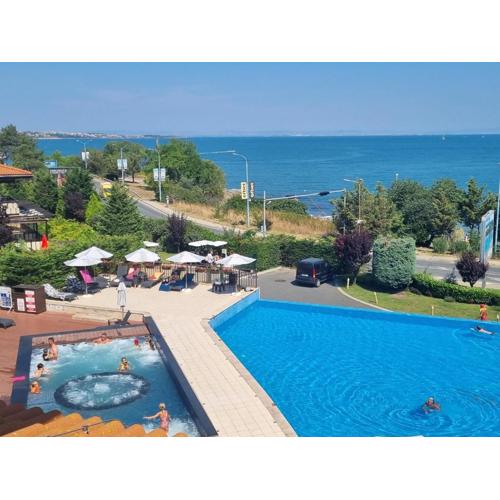 Eve Santa Marina Apartments II - sea, pools, relax
