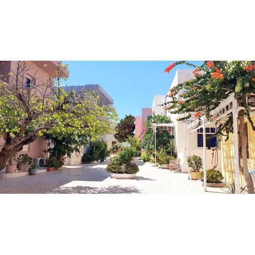 Evina Rooms & Suites