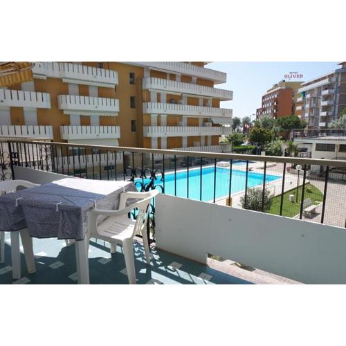 Excellent flat with AC, shared pool and parking