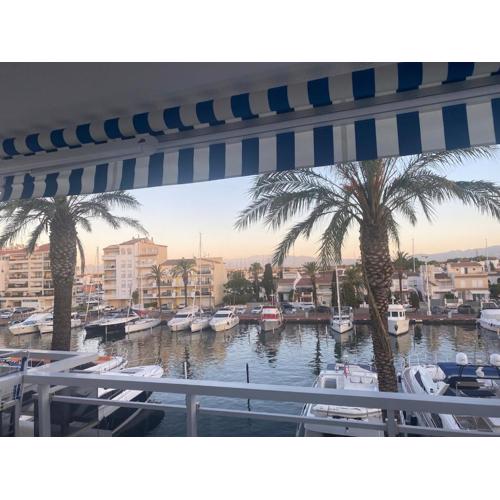 Exclusive Apartament with canal views