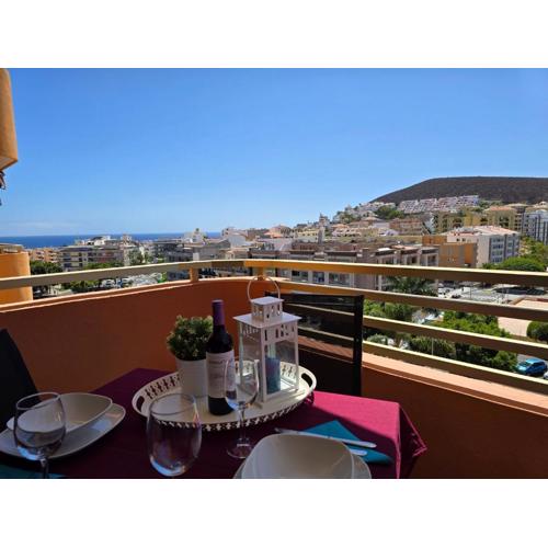 Exclusive apartment Eden, marble floor, luxury bathroom, heated pool, close to city centre, sea view, balcony
