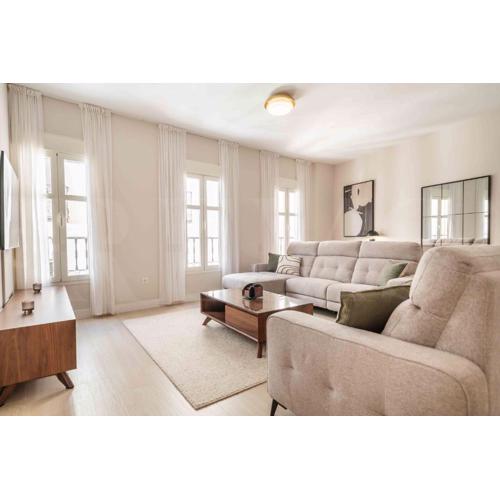 Exclusive apartment in the centre with parking REMS