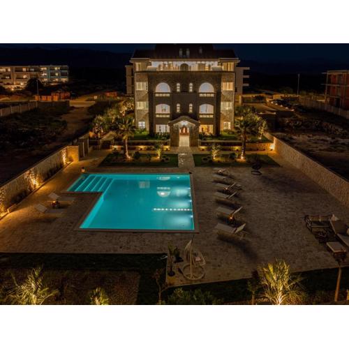 Exclusive Chateau Dabo Luxury Pool Apartments, Novalja