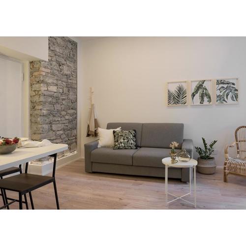 Exclusive Green Apartment - City Center - Como - Near Station