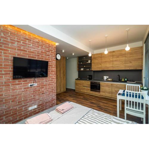 Exclusive Top Central Studio