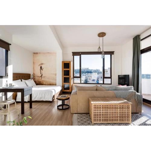 Explore Nightlife Near an Apartment With an Acropolis View