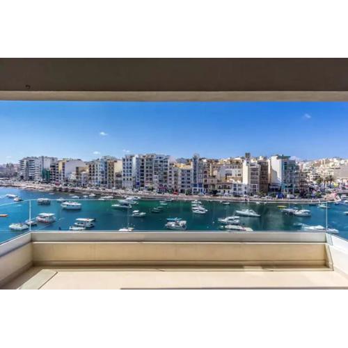 Exquisite 2-Bedroom Seafront Apartment in Spinola Bay