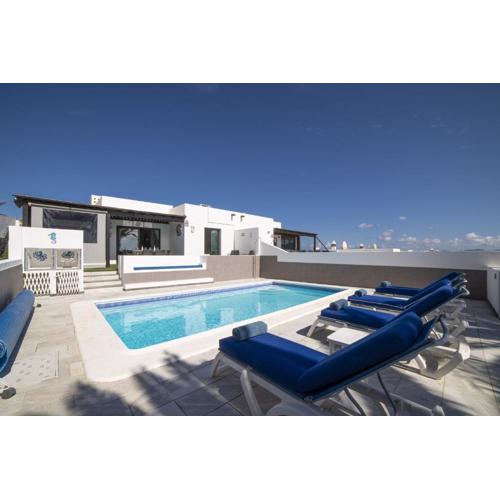 Exquisite Lanzarote Villa Villa Nova Vista 4 Bedrooms Spectacular Sea Views Private Pool Playa Blanca