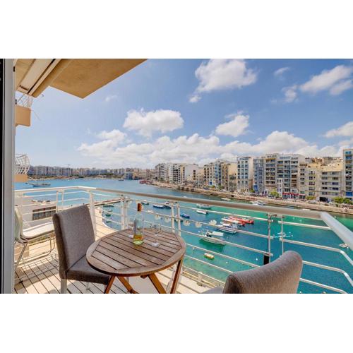 Exquisite Seafront Apart in Spinola Bay St Julians
