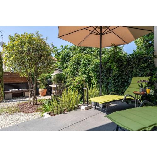 Exquisites Ferienhaus mit privatem Garten, Liegen, Kinderstuhl, Waschmaschine - nur 700 Meter zum Strand