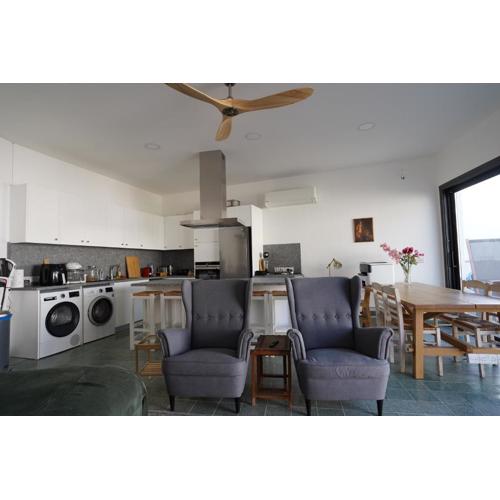 Extra Large Studio with Courtyard