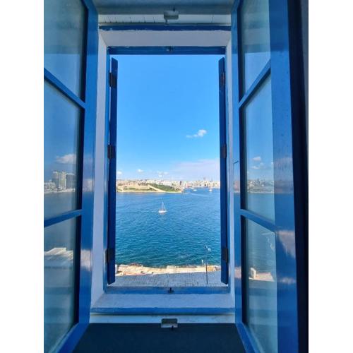 Extraordinary views in a holiday home in Valletta