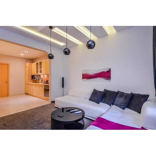 Extravaganzzo - Super Central One Bedroom Modern Apartment by Flat Mаnager