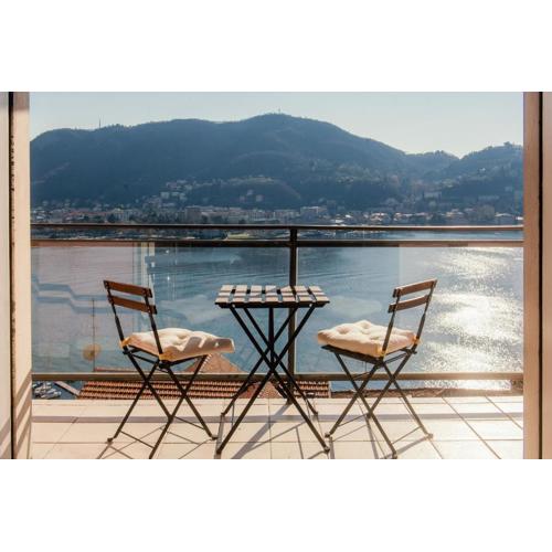Eye on Lake Como Stunning View!