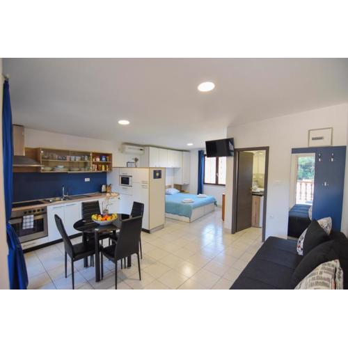F-Holiday Apartment
