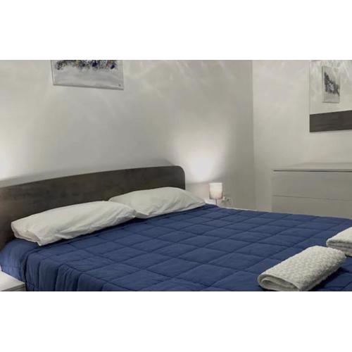 F1 2 St Julians, Private room, bathroom & living shared