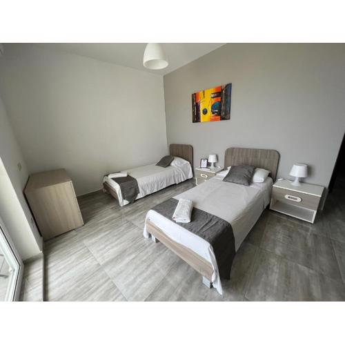 F8 Room 3, Private Room two single beds shared bathroom in shared Flat