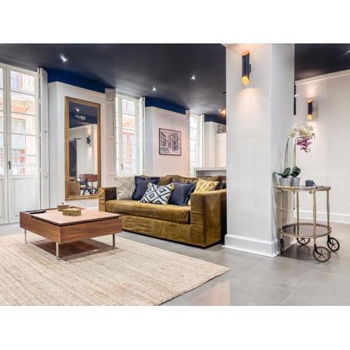 Fabulous Apartment in Historic Center by REMS