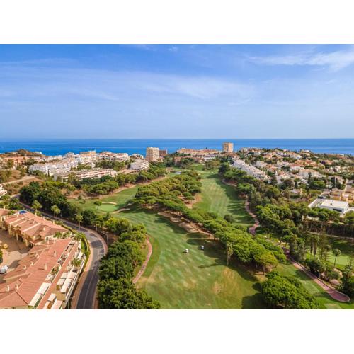 Fabulous golf front apartment with pool and seaview