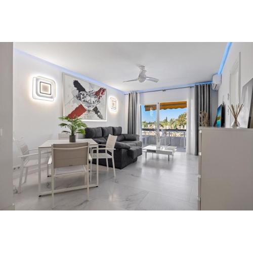 Fabulous One Bedroom Flat with Pool at the Golden Mile