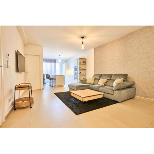 Fairways Modern Apartment - Perfect for families