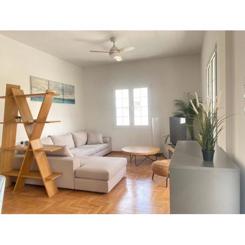 Faliro comfort apartment 10 mins walking to the beach