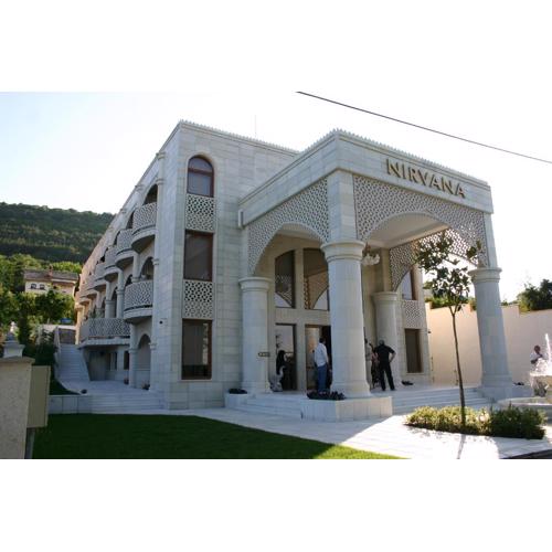 Familly Art Hotel Nirvana