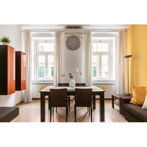 Family Apartment - Trieste City Center
