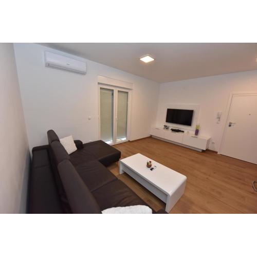 Family Apartments Podsolarsko