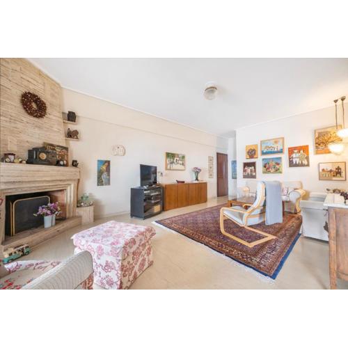 Family Apt in Glyfada-Kyprou, by Comfortbnb