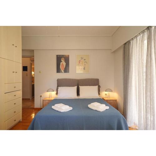 Family Flat for 4 next to the Flisvos Marina
