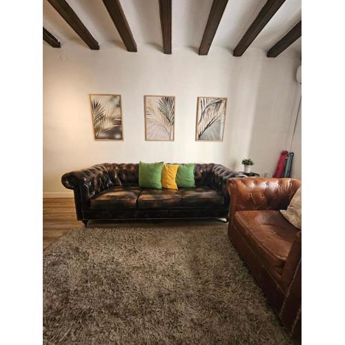 Family Flat Near Ramblas BCN 5 rooms