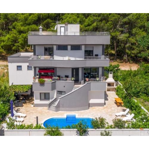 Family friendly apartments with a swimming pool Pula - 23595