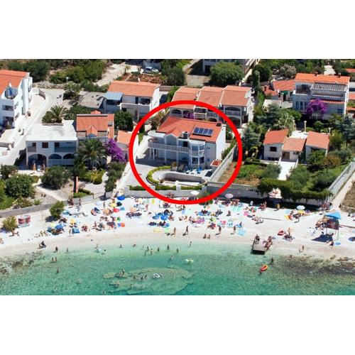 Family friendly apartments with a swimming pool Rogoznica - 7557