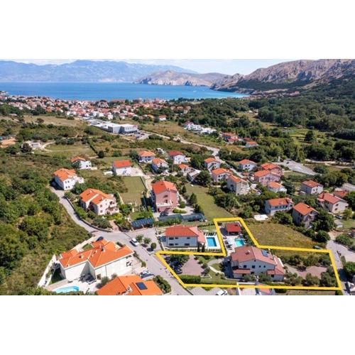 Family-friendly apartments with swimming pools Jurandvor, Krk - 24113